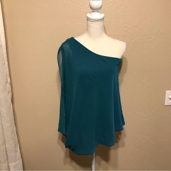 Bebe one shoulder Blouse - Picture 3 of 13